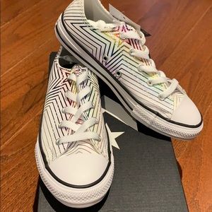 NEW Converse sneakers